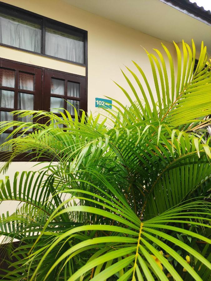 Attran Hotel Моламьяйн Экстерьер фото