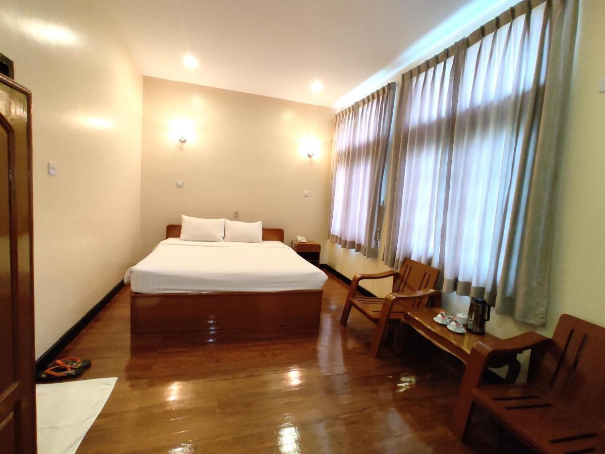 Attran Hotel Моламьяйн Экстерьер фото